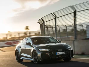 Nouvelle Audi RS5 Berline 2026 Concessions Mouton Audi Saint-Malo Photo de la nouvelle Audi RS5 2026 en verte