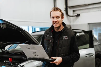 Diagnostic d'une panne sur un véhicule en atelier
